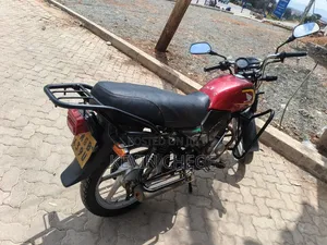 Honda CB 2022 Red