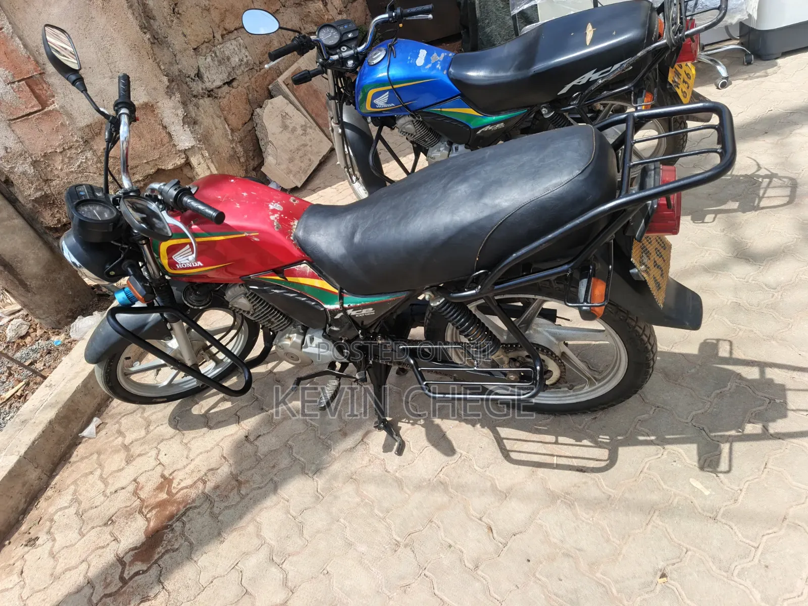 Honda CB 2022 Red