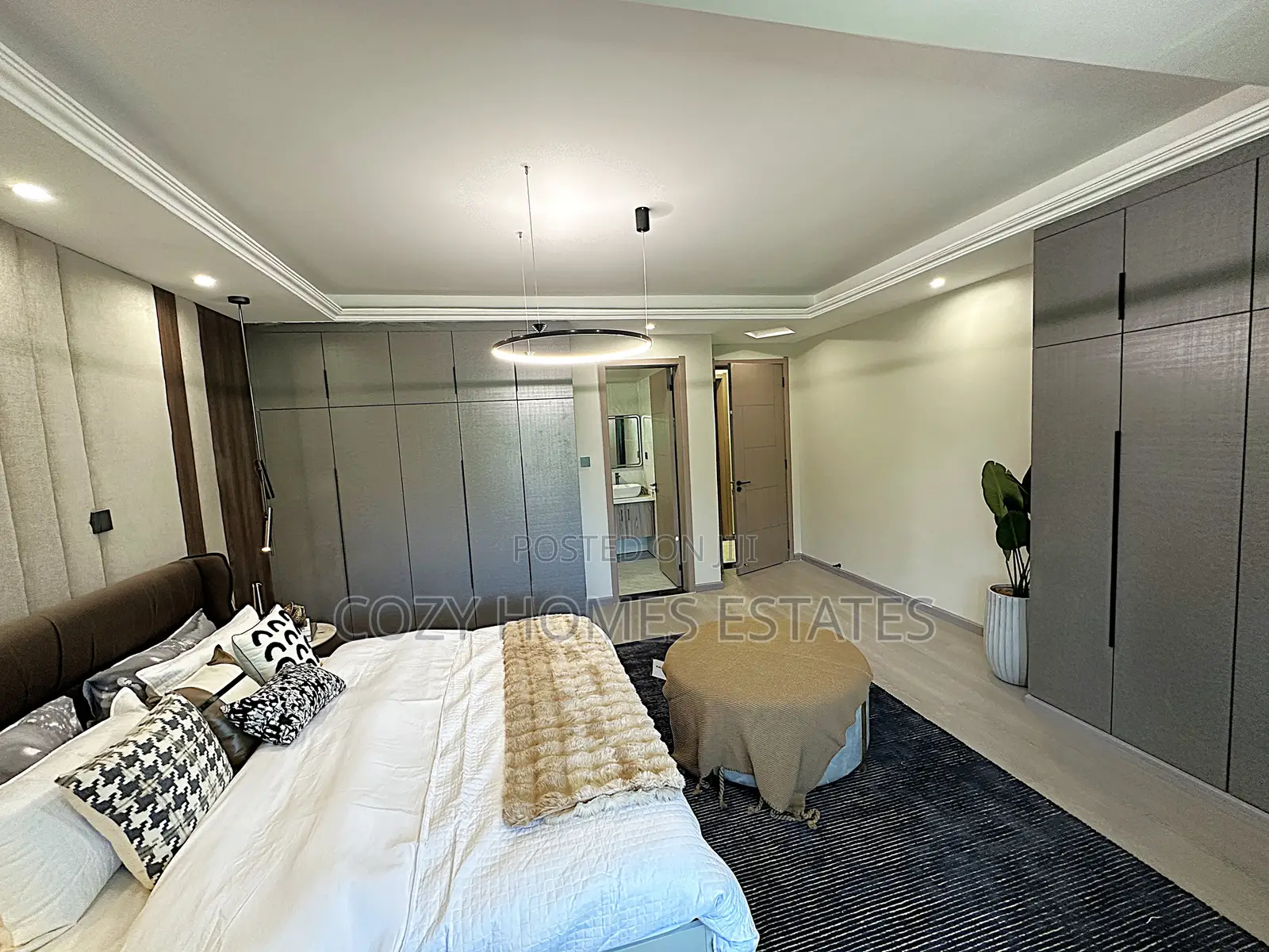 4bdrm Apartment in Valley Arcade for sale