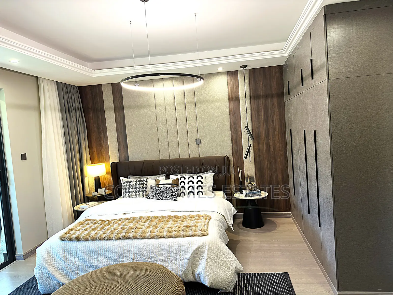 4bdrm Apartment in Valley Arcade for sale