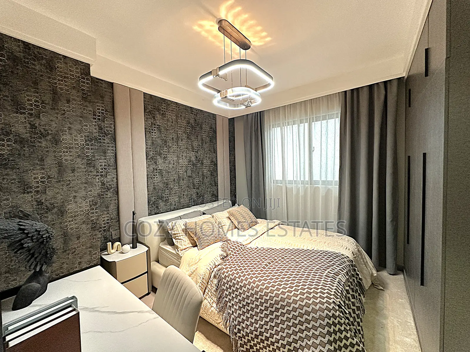 4bdrm Apartment in Valley Arcade for sale
