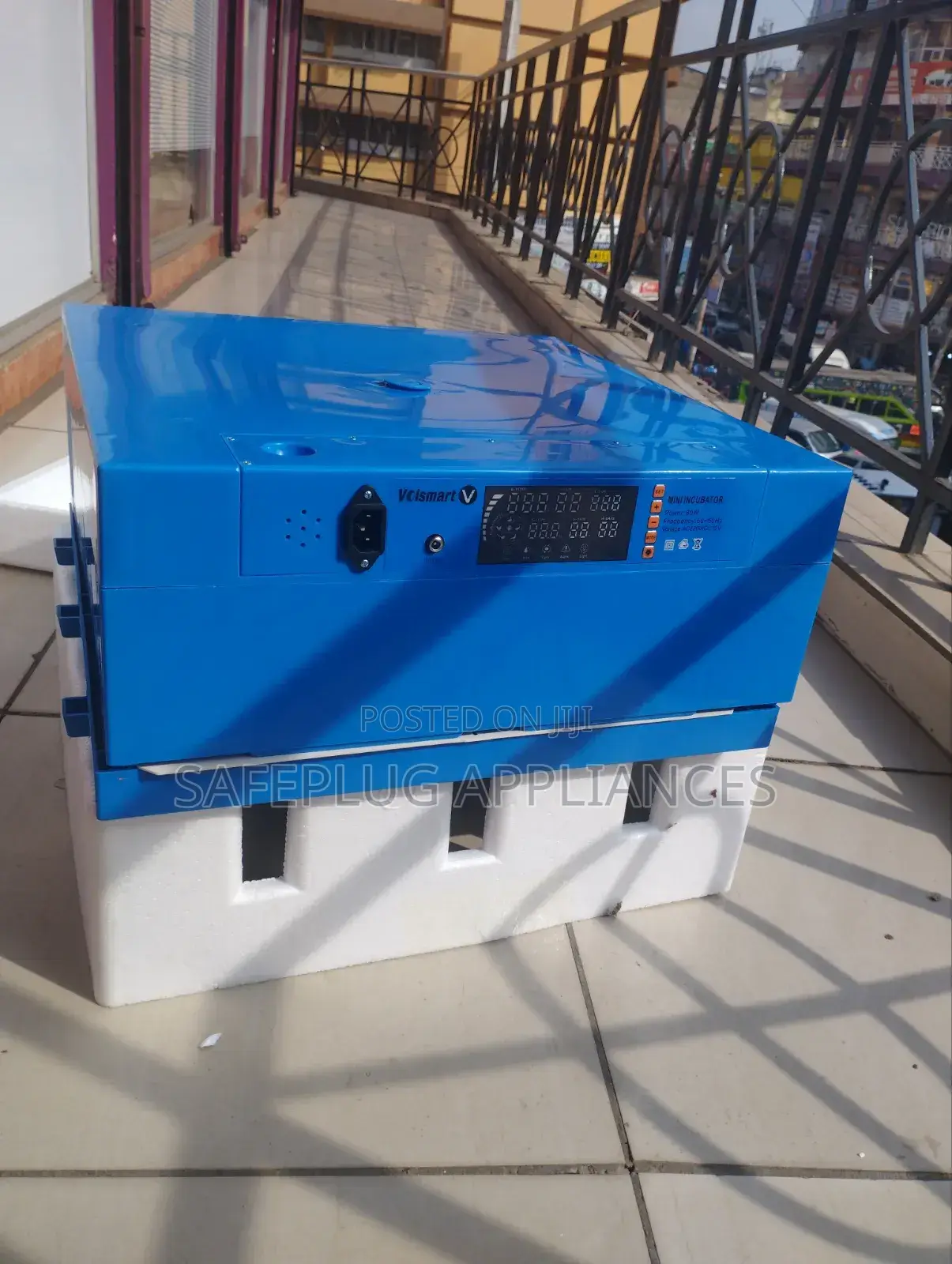 64 Eggs Incubator