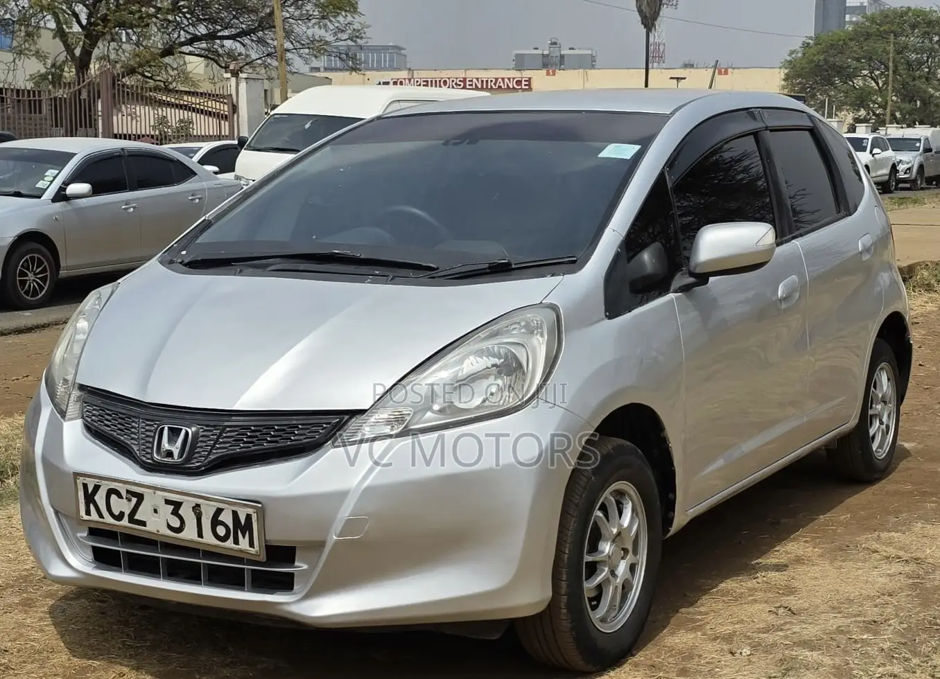 Honda Fit Automatic 2012 Silver