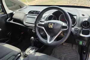 Honda Fit Automatic 2012 Silver