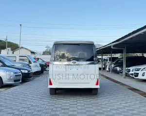 Toyota Voxy 2019 Pearl