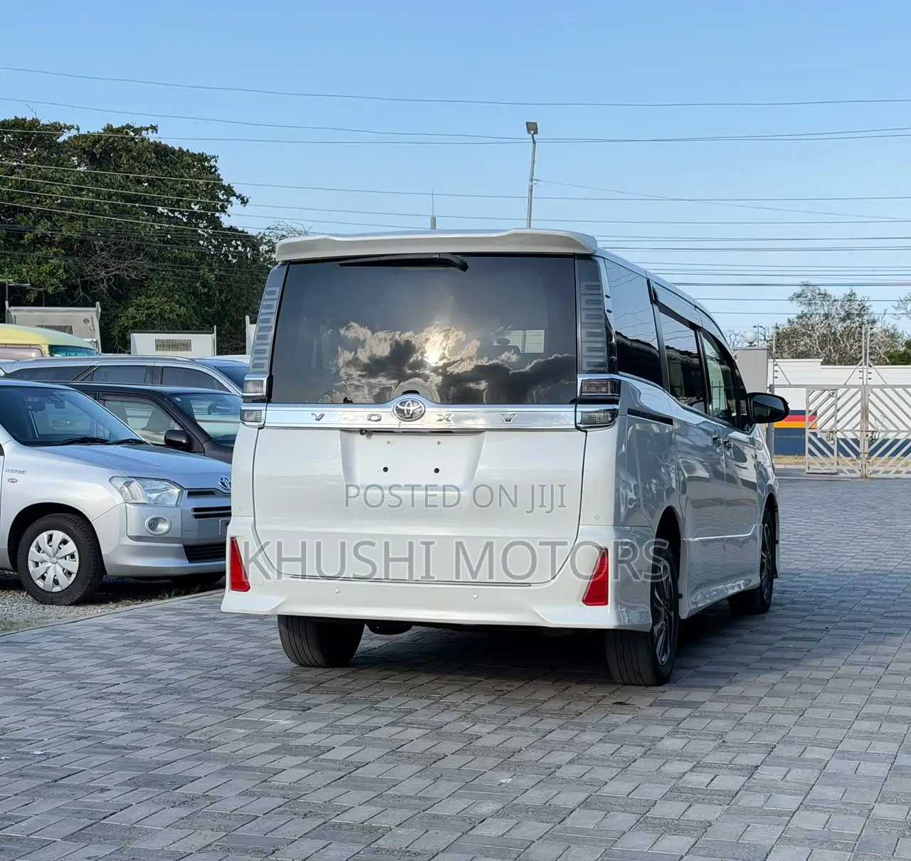 Toyota Voxy 2019 Pearl