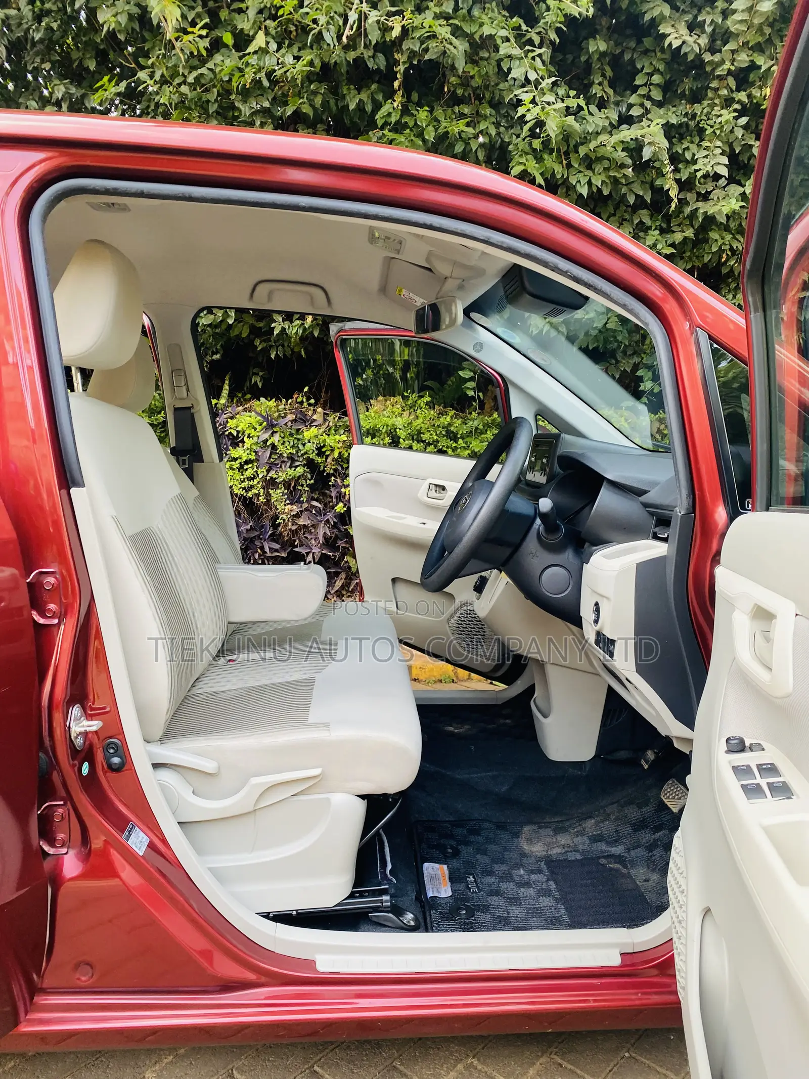 Daihatsu Move 2019 Red