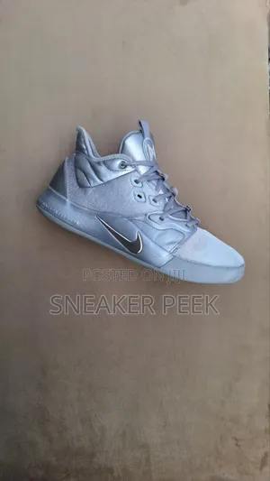 Basketball Shoes "Pg 3"