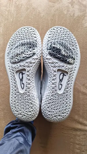 Basketball Shoes "Pg 3"