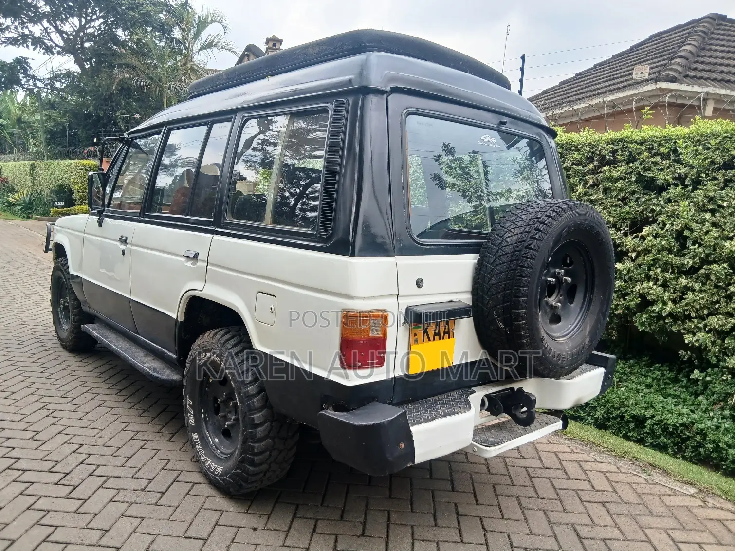 Mitsubishi Pajero 1990 White