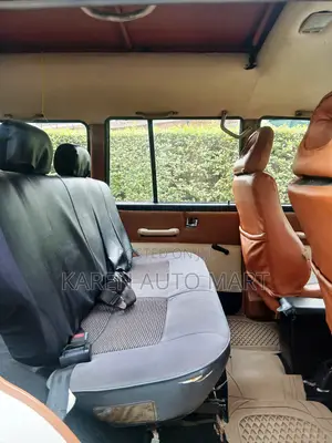 Mitsubishi Pajero 1990 White
