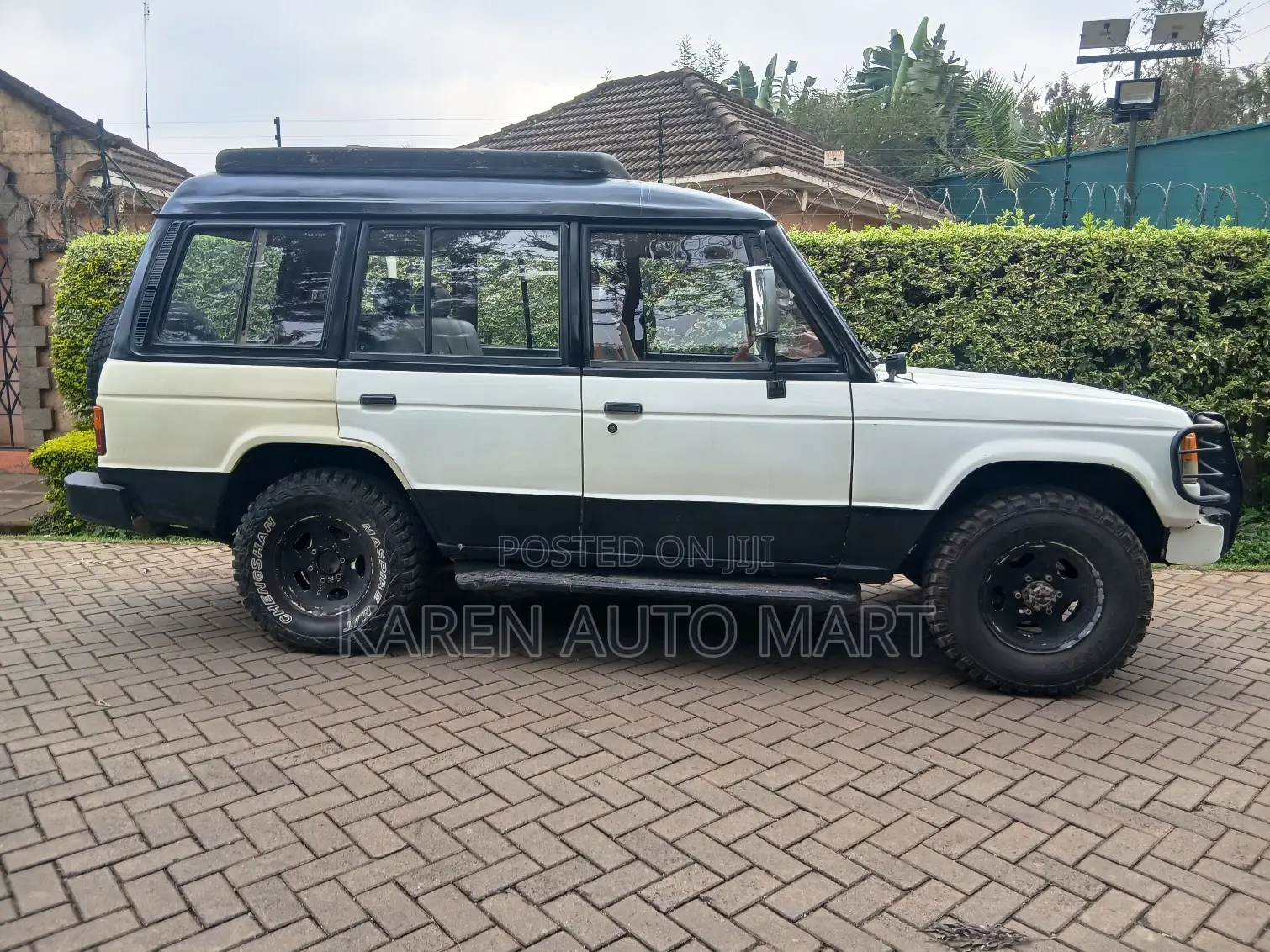 Mitsubishi Pajero 1990 White