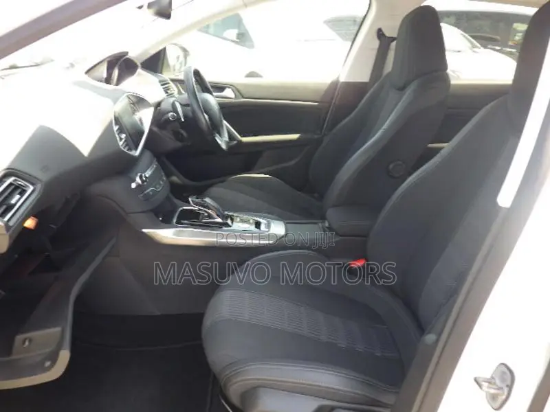 Peugeot 308 2019 White