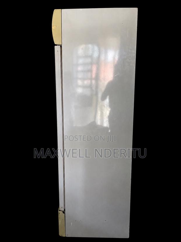 Display Fridge - thumbnail 2