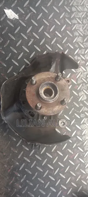 Fielder Front Wheel Hub