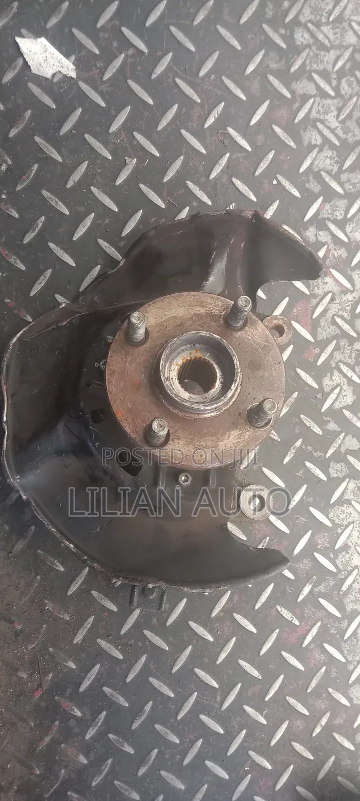 Fielder Front Wheel Hub