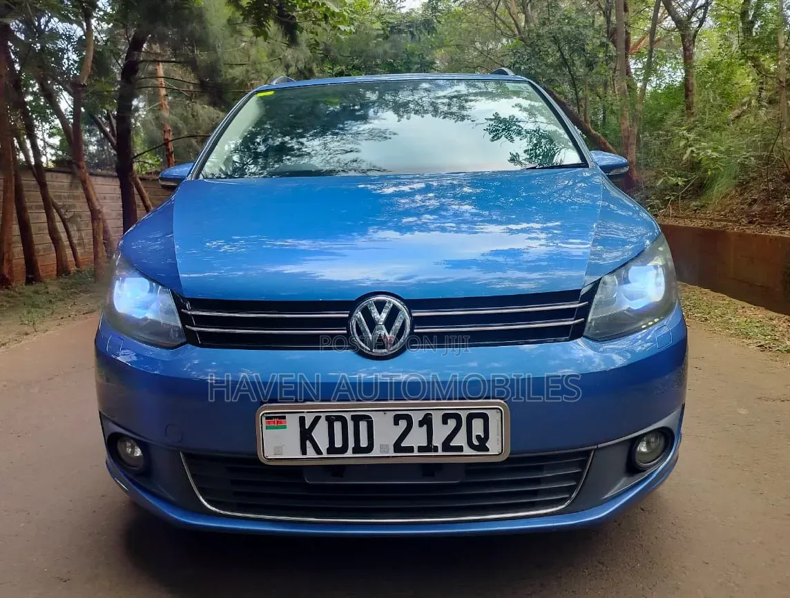 Volkswagen Touran 2014 Blue