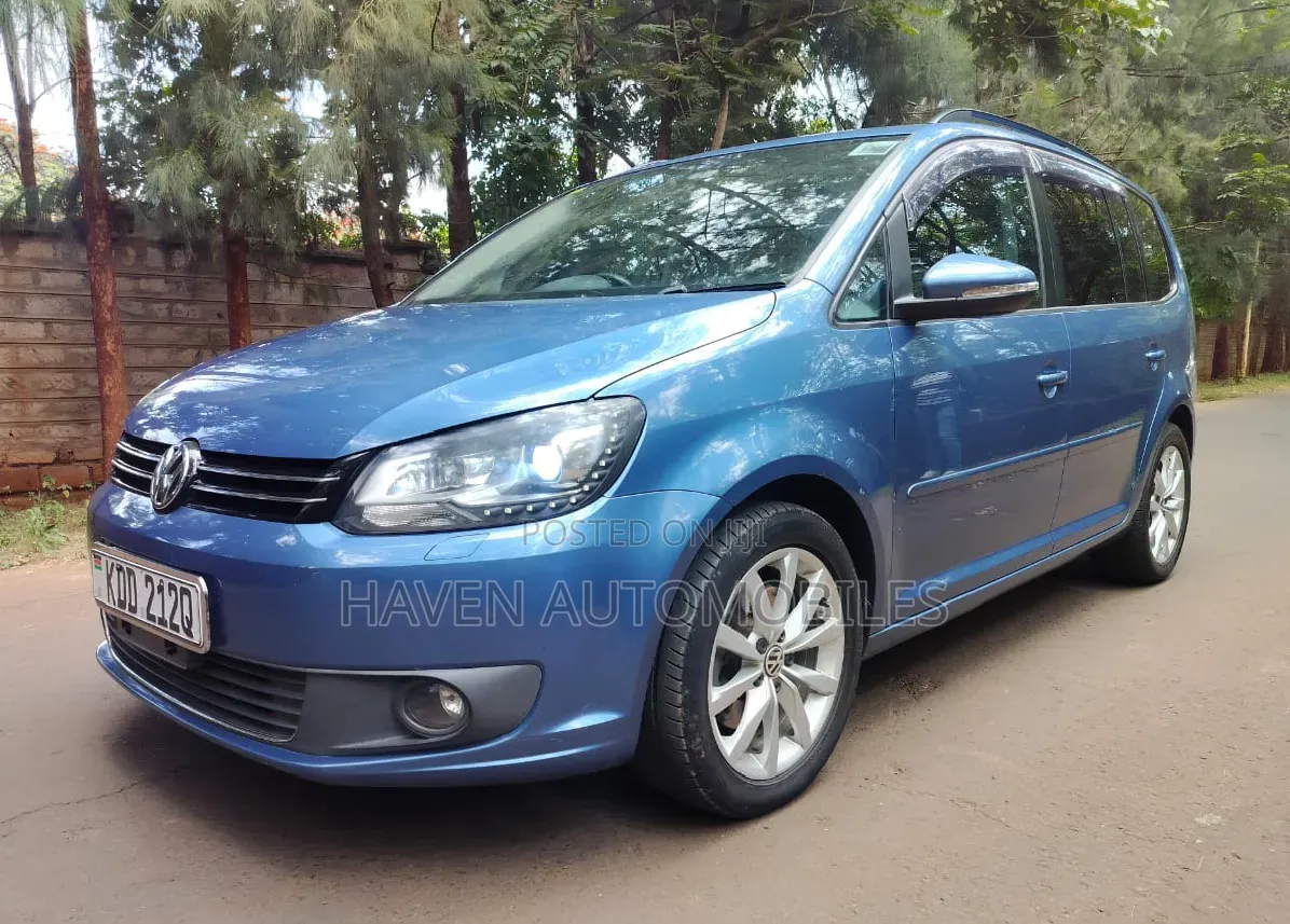 Volkswagen Touran 2014 Blue