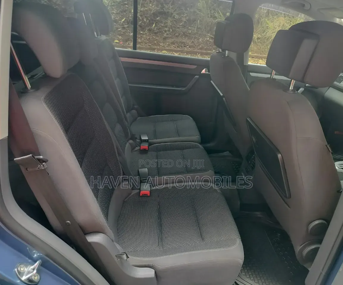 Volkswagen Touran 2014 Blue