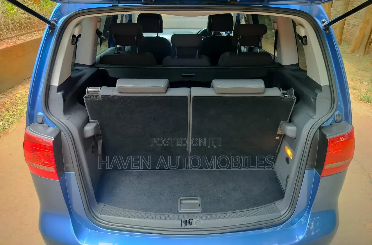 Volkswagen Touran 2014 Blue