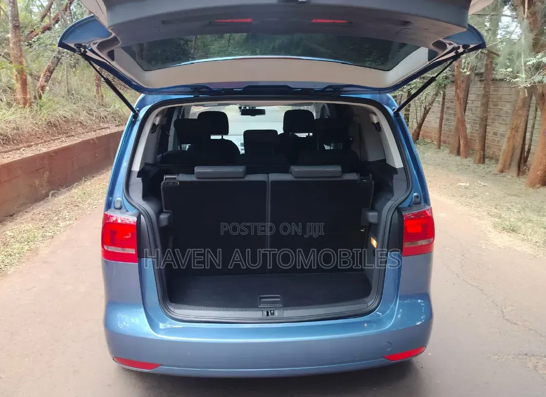 Volkswagen Touran 2014 Blue