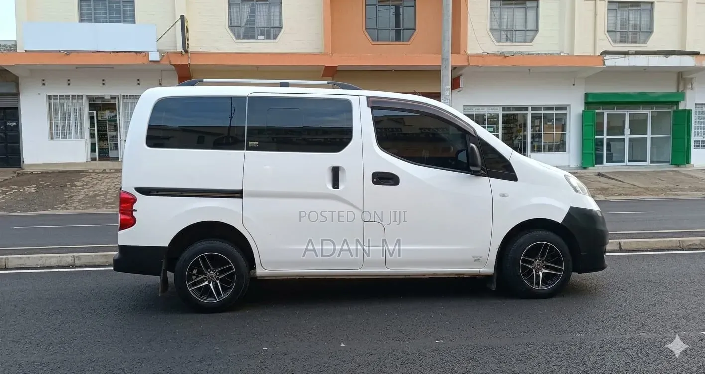 Car 2013 White