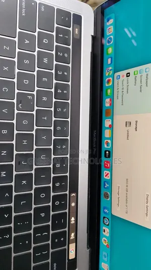 Laptop Apple MacBook Pro 2018 16GB Intel Core i7 SSD 1T
