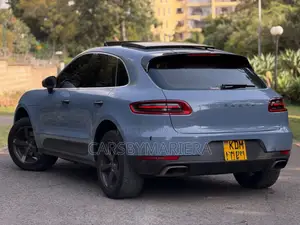 Porsche Macan 2015 Blue