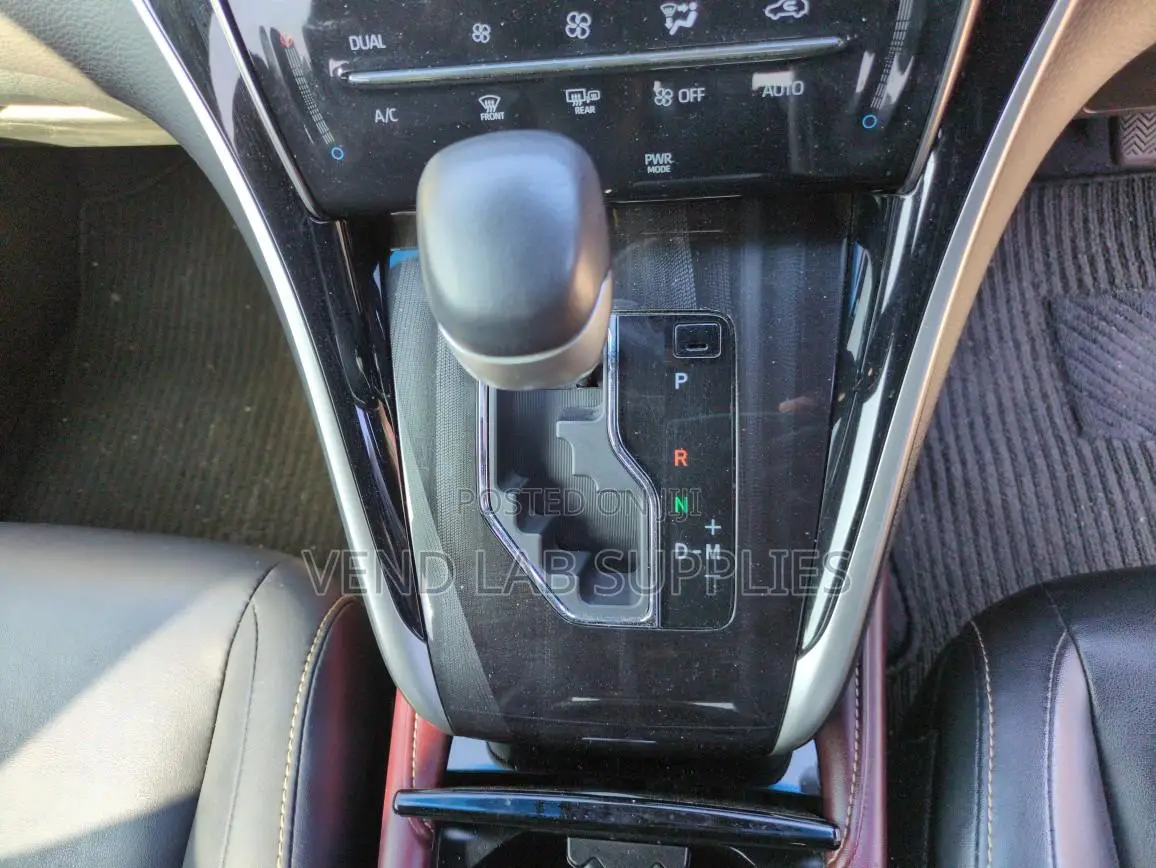Toyota Harrier 2.0 Turbo 2019 Black