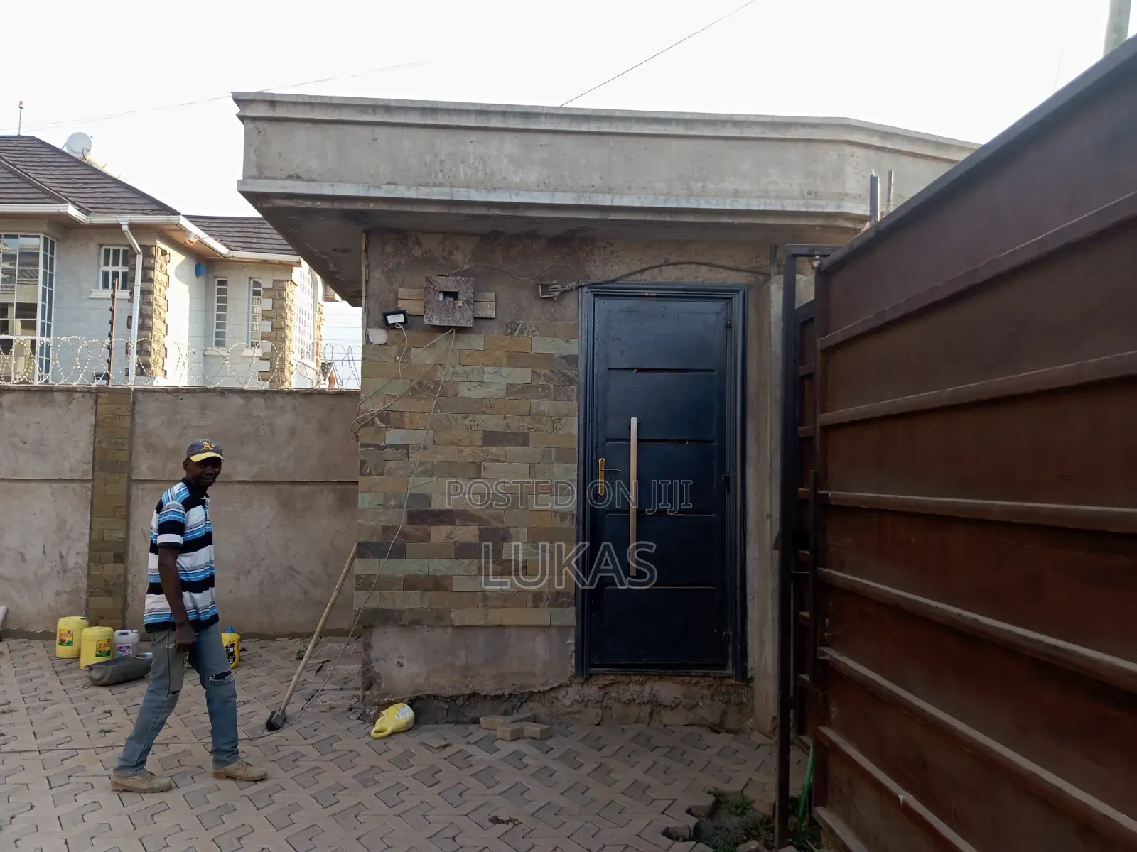 6bdrm Maisonette in Kenedia, Mavoko for sale