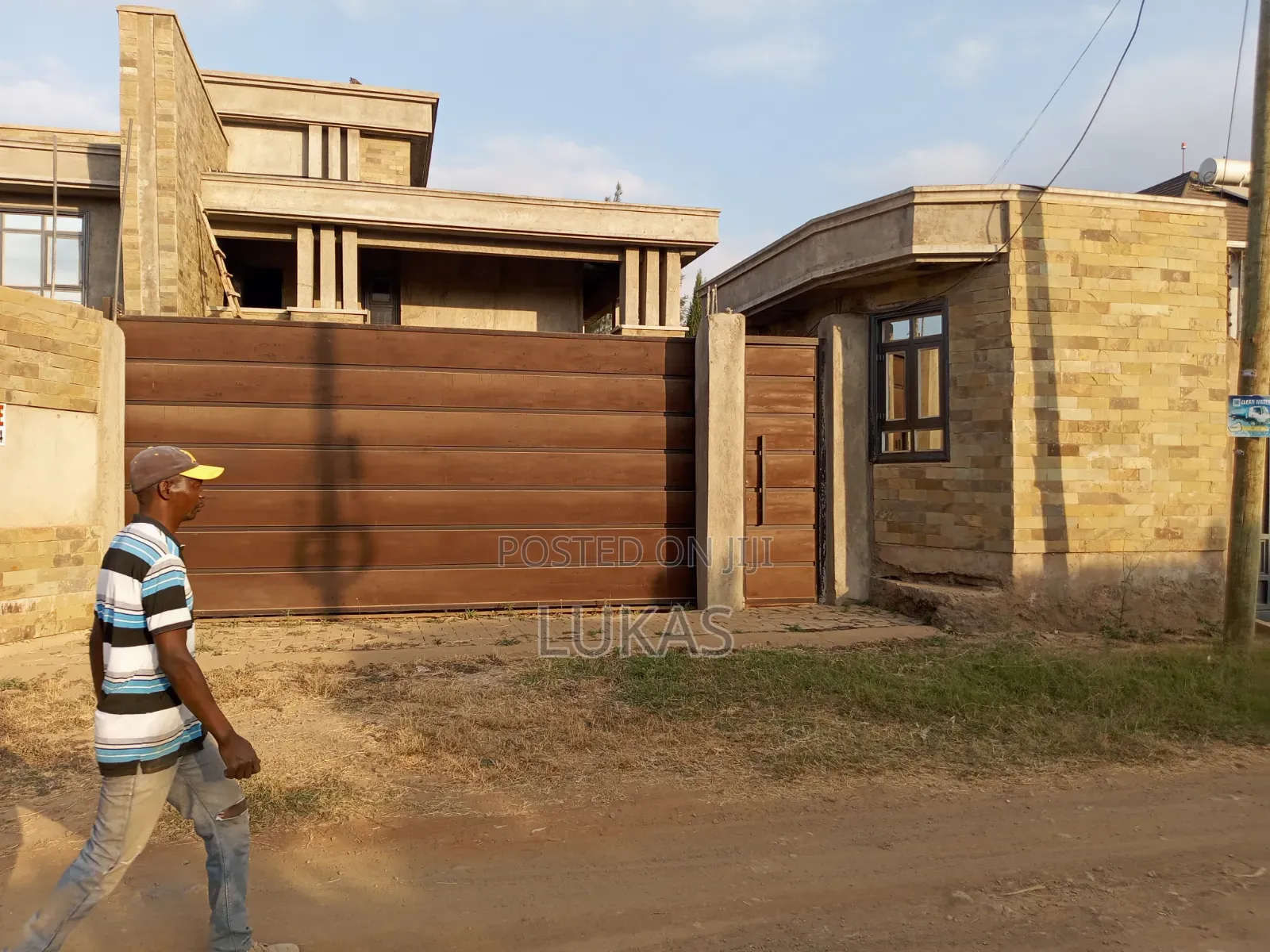 6bdrm Maisonette in Kenedia, Mavoko for sale