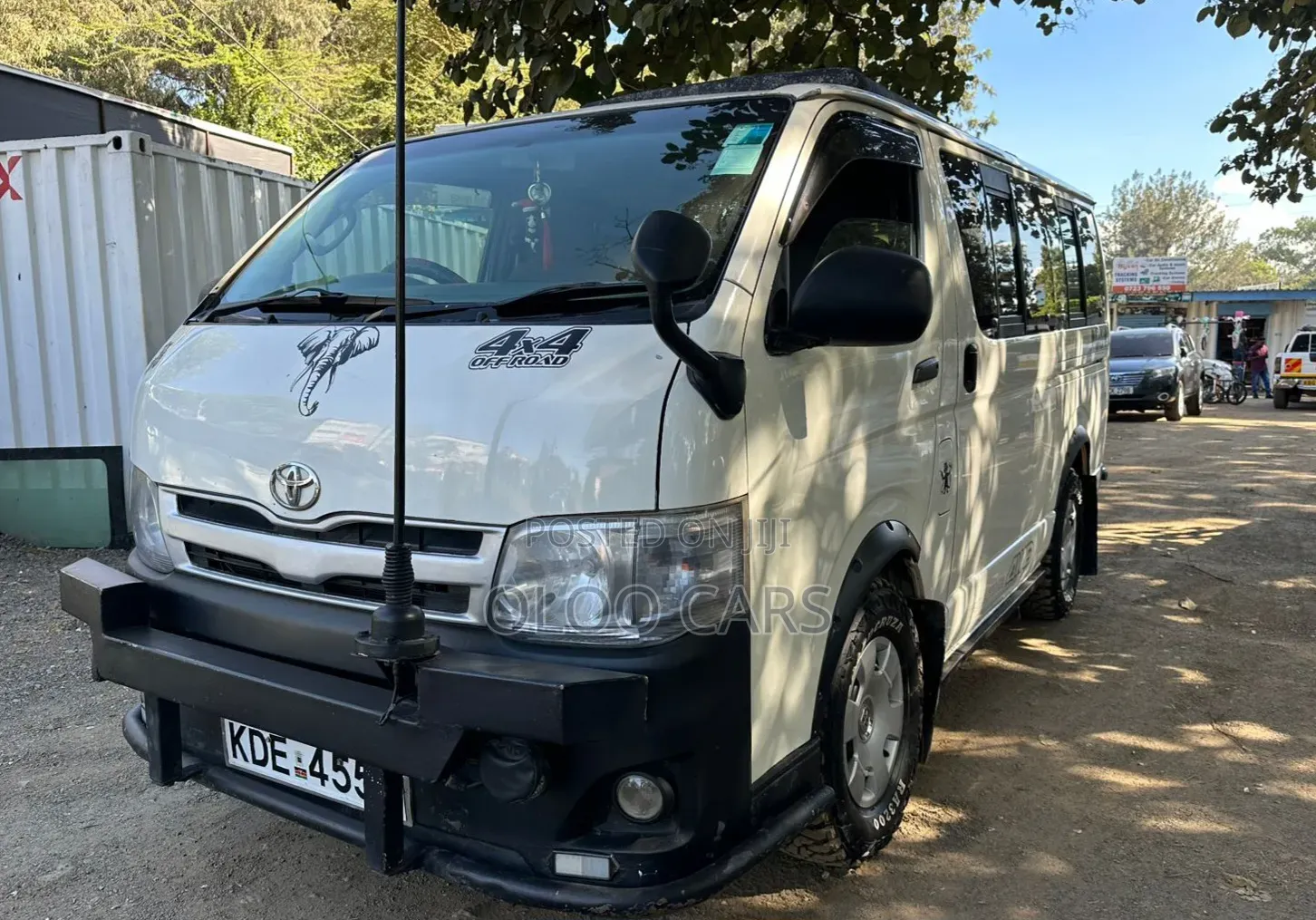 Toyota HiAce 2015 White