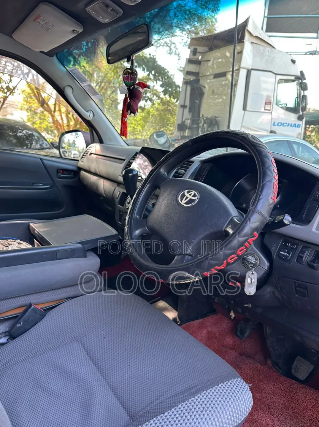 Toyota HiAce 2015 White