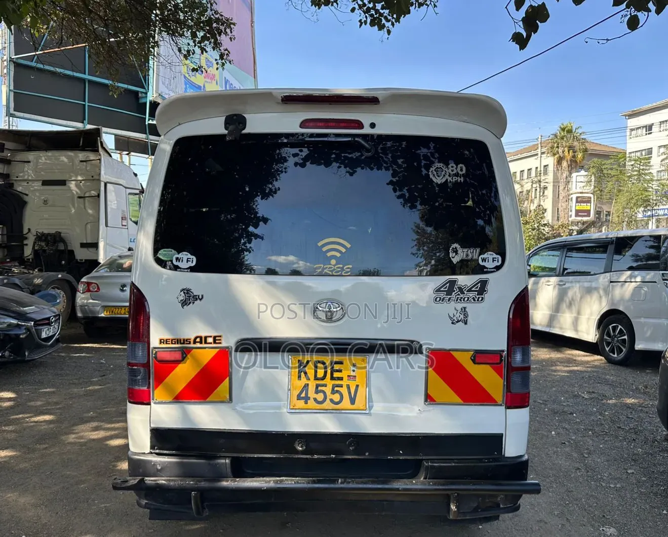 Toyota HiAce 2015 White