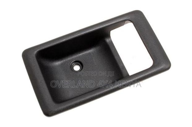 Inner Door Handle Surround Bezel Bowl RH/LH - DF/D1/RRC