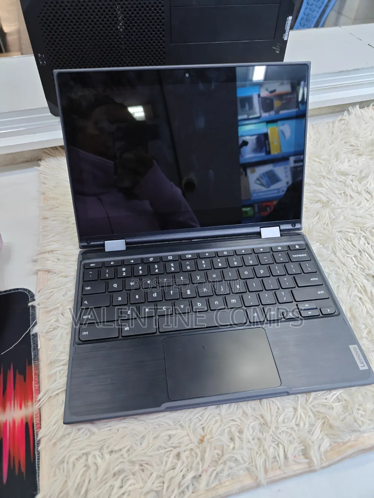 Laptop Lenovo 300e 4GB Intel SSD 32GB