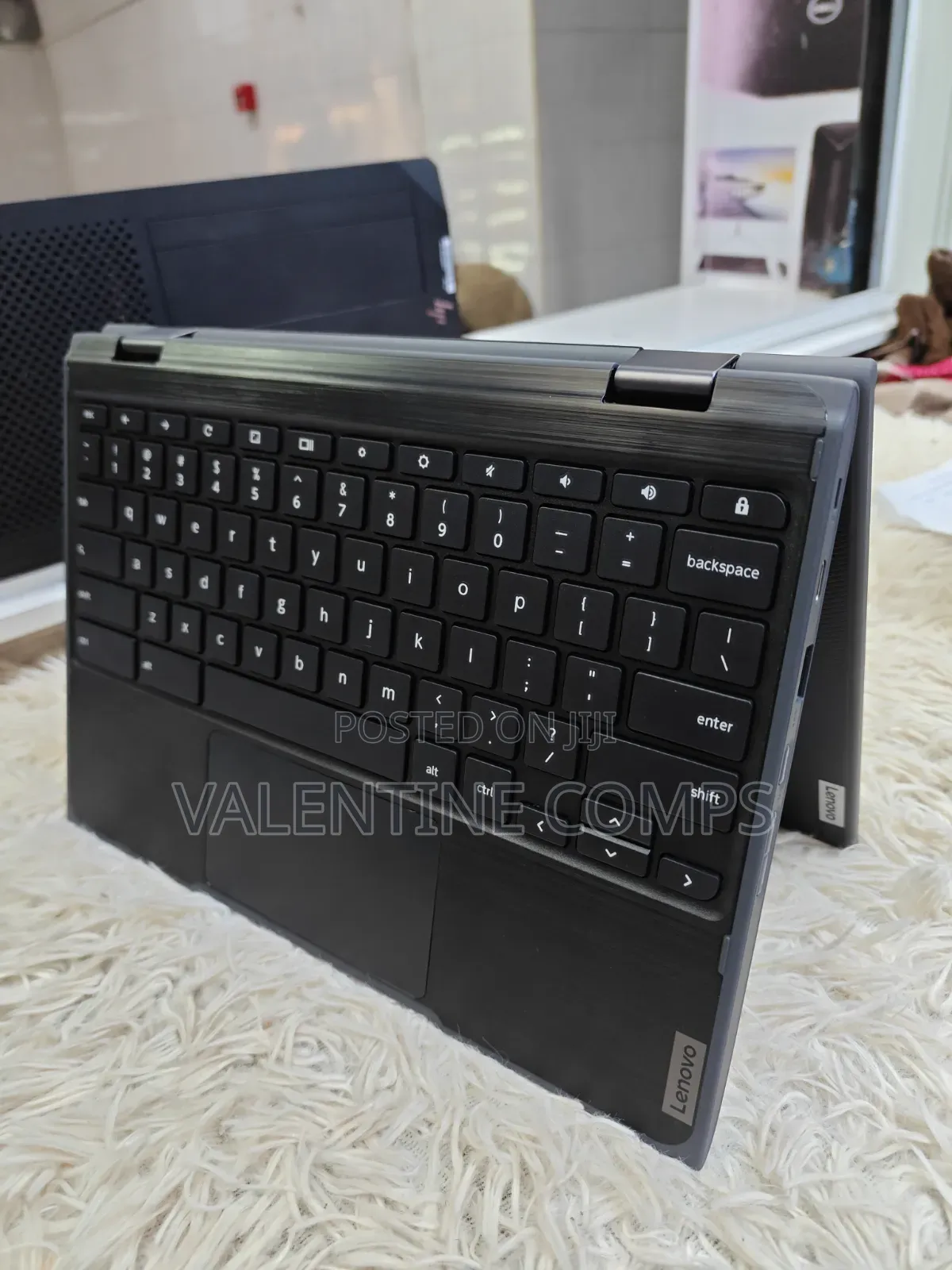 Laptop Lenovo 300e 4GB Intel SSD 32GB