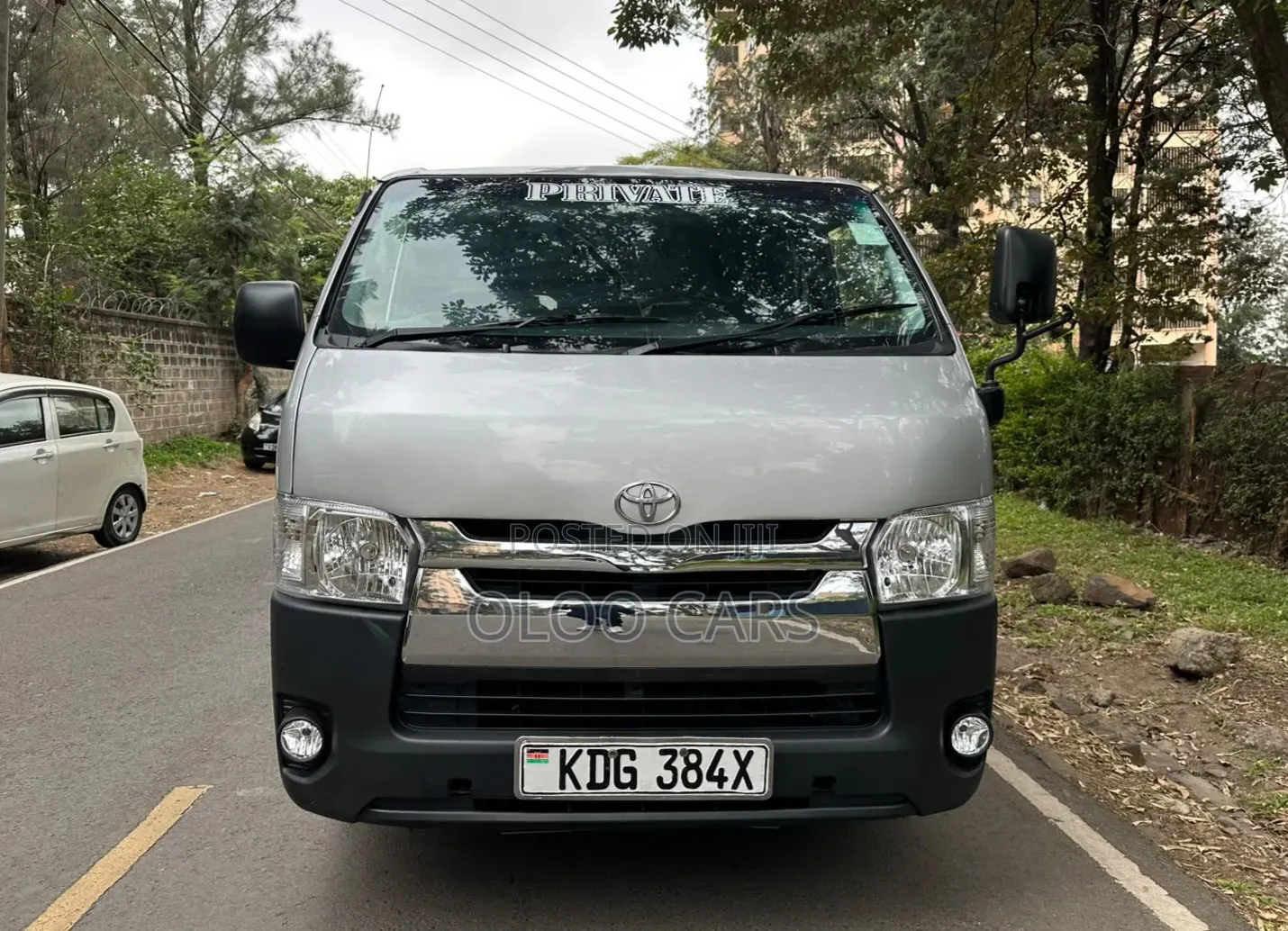 Toyota HiAce 2015 Silver
