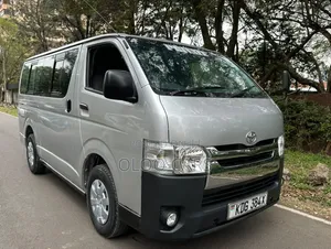 Toyota HiAce 2015 Silver