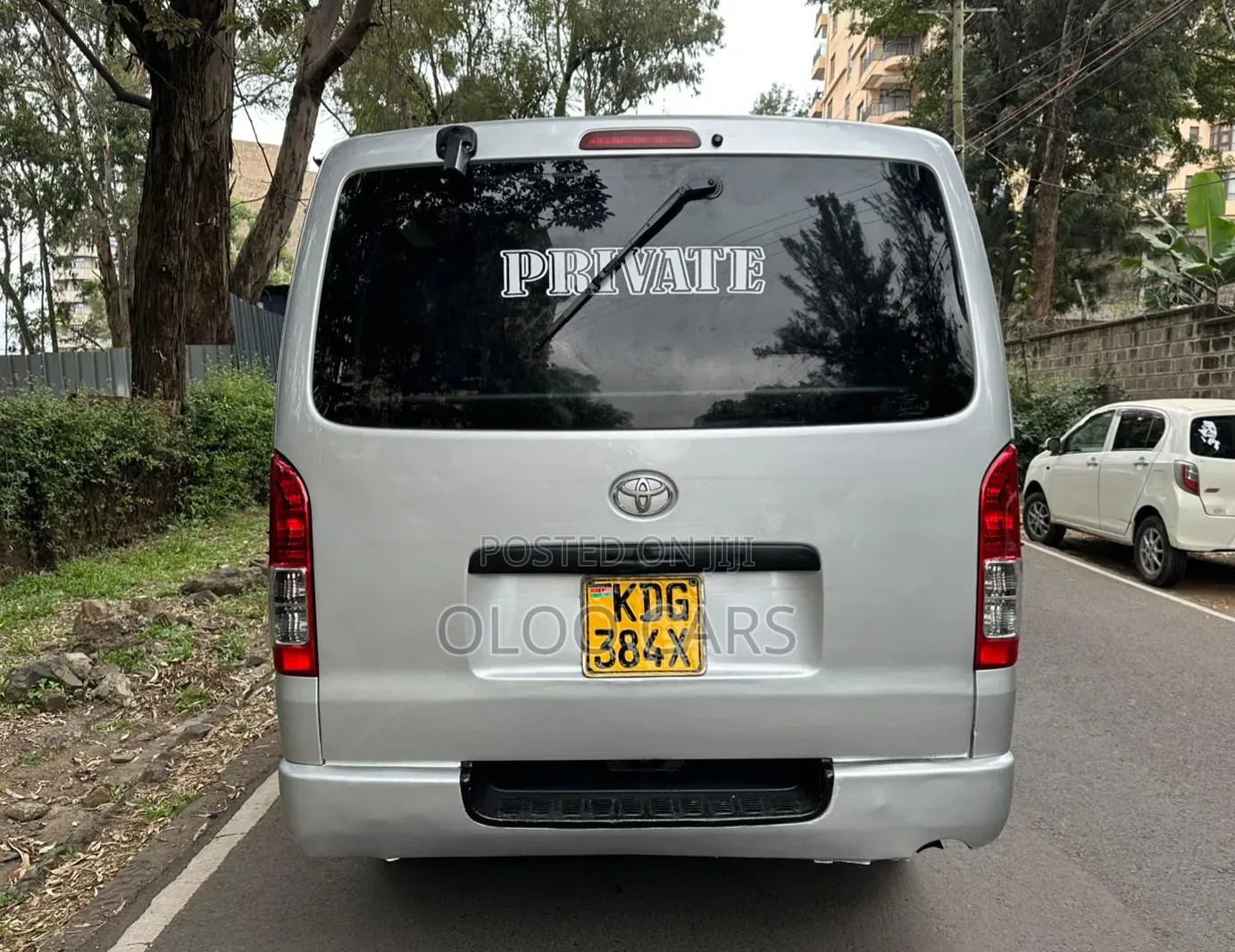 Toyota HiAce 2015 Silver