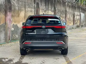 Toyota Harrier 2.0 2020 Black