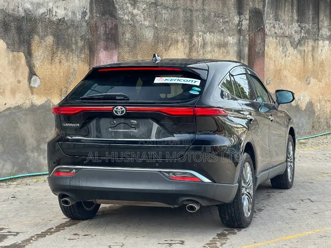 Toyota Harrier 2.0 2020 Black