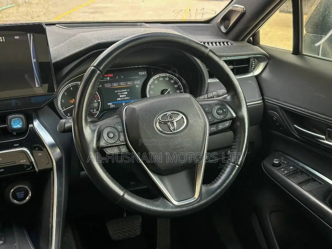 Toyota Harrier 2.0 2020 Black