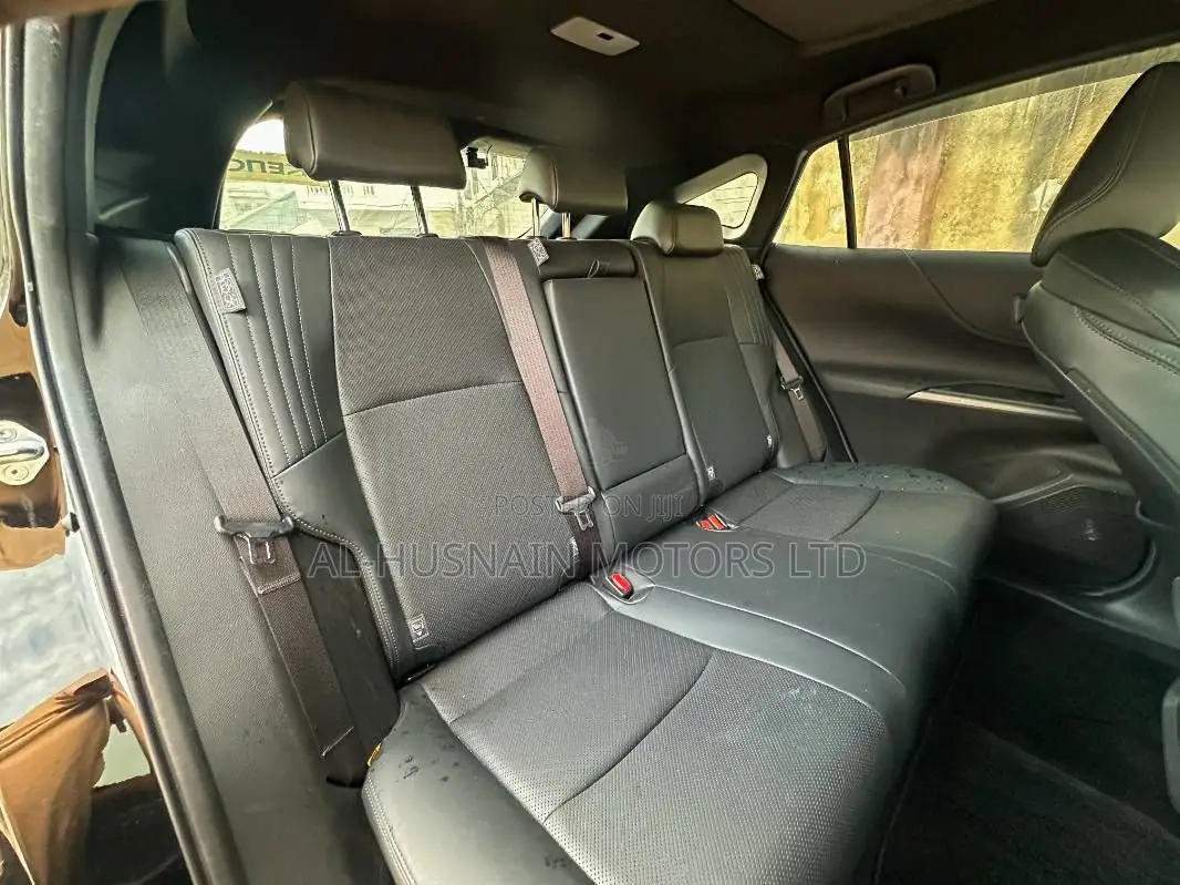 Toyota Harrier 2.0 2020 Black