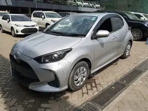 Toyota Yaris 2020 Silver