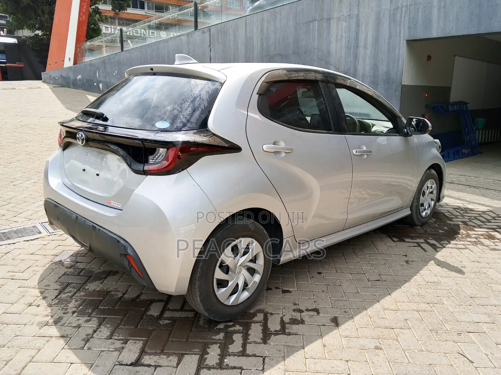 Toyota Yaris 2020 Silver