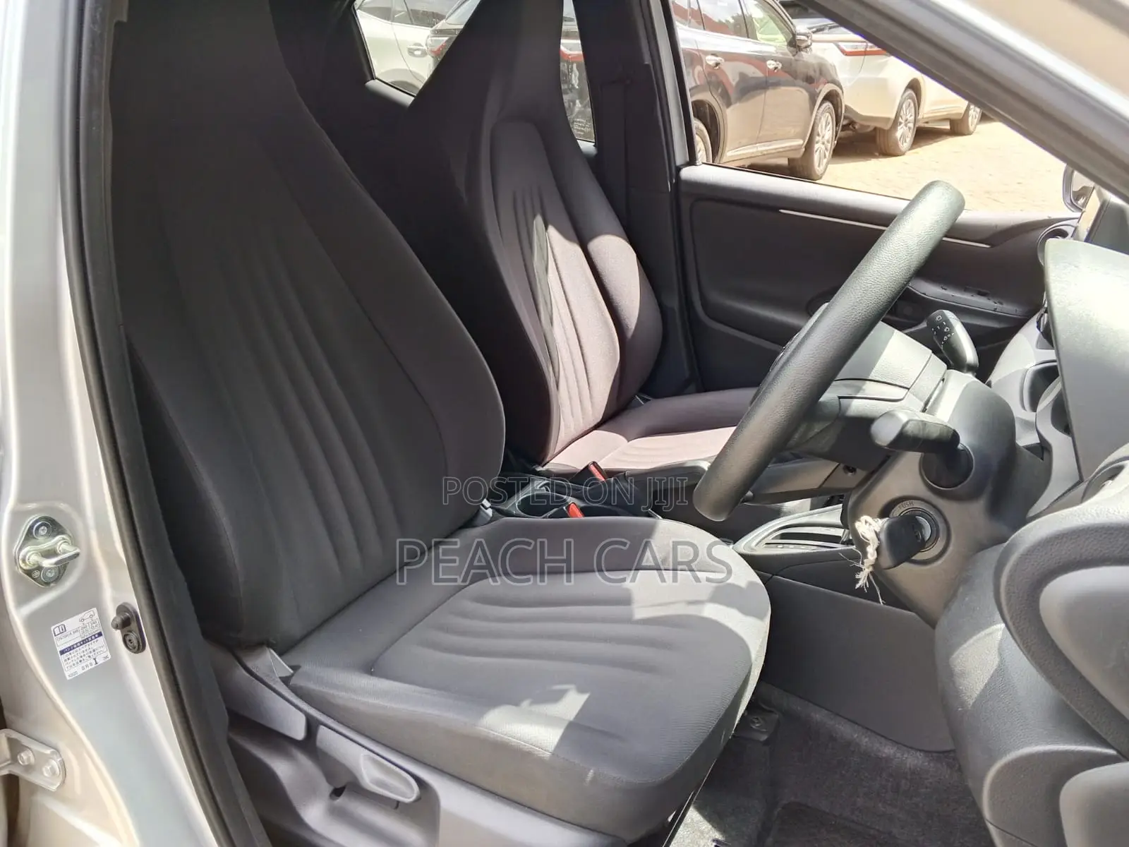 Toyota Yaris 2020 Silver