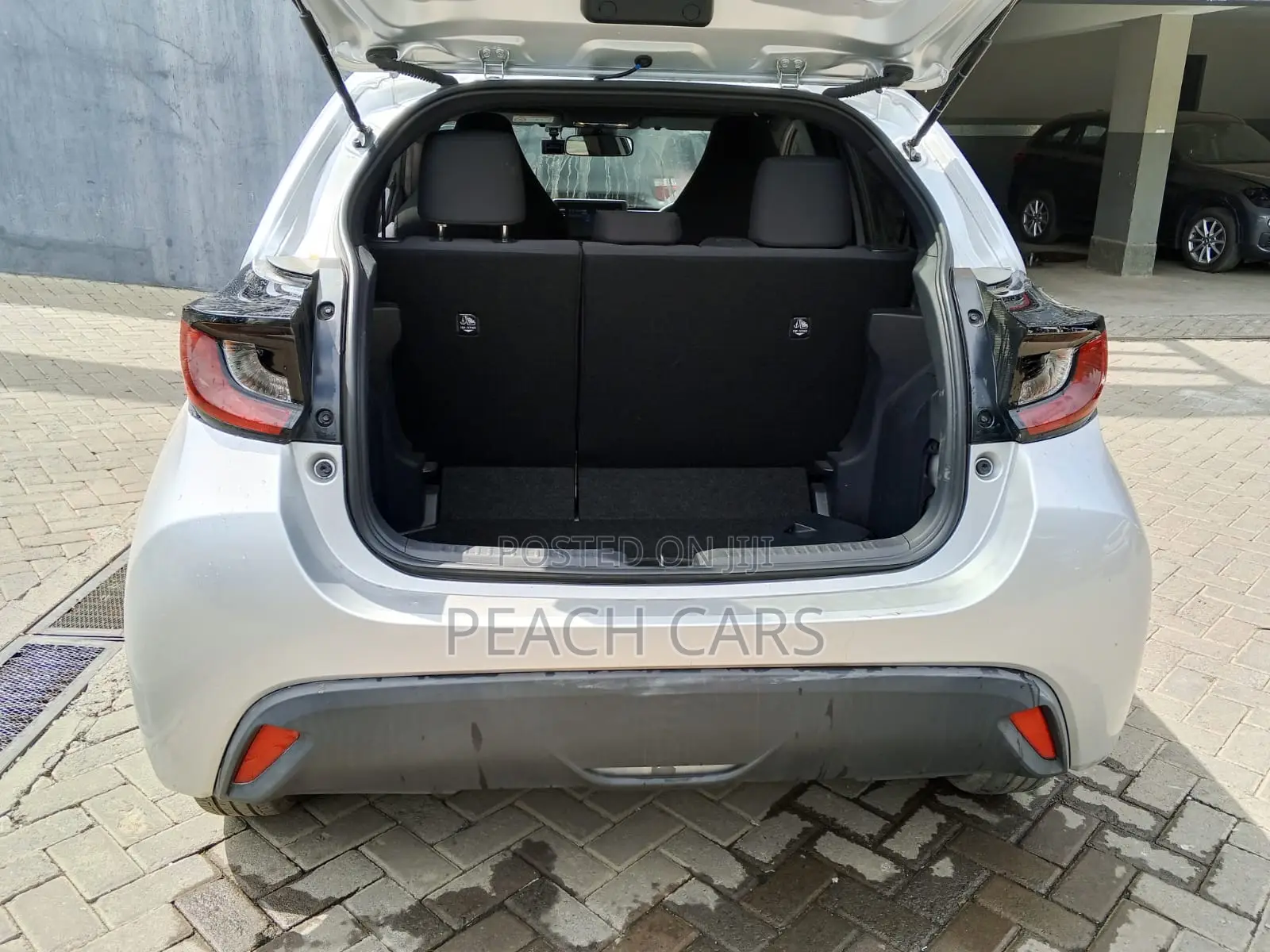 Toyota Yaris 2020 Silver