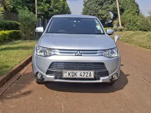 Mitsubishi Outlander 2014 Silver