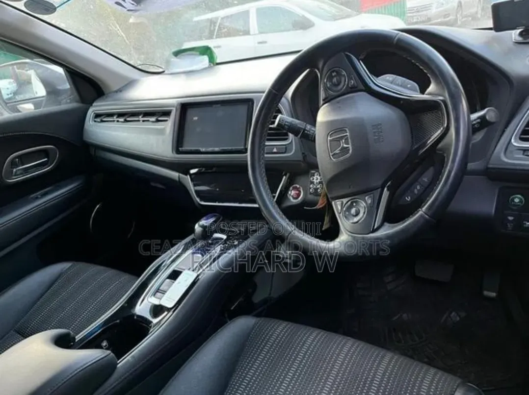Honda Vezel 2017 White
